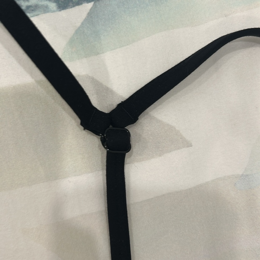 V neck sports bra - Picture 3 of 8